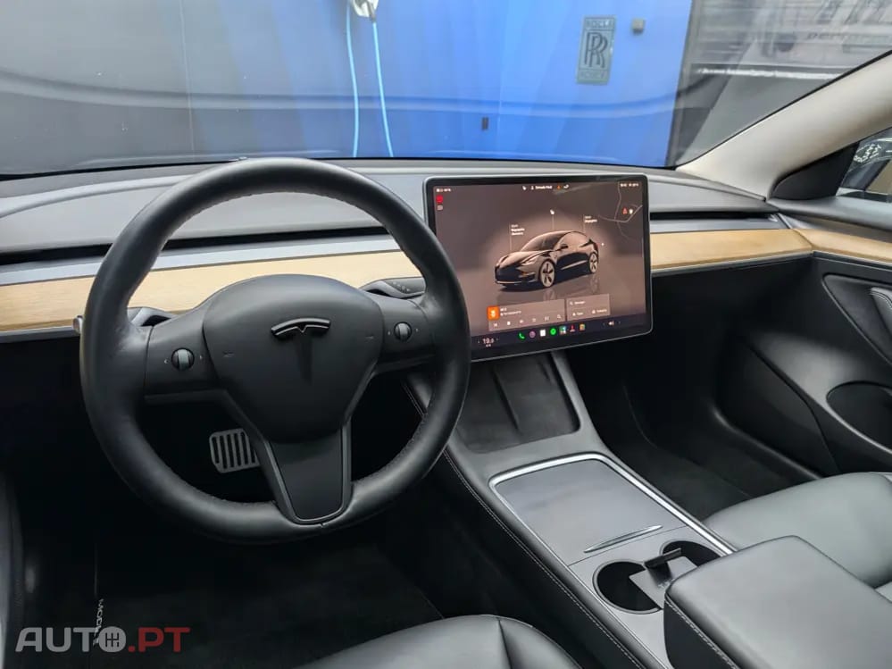 Tesla Model 3 Tração Traseira