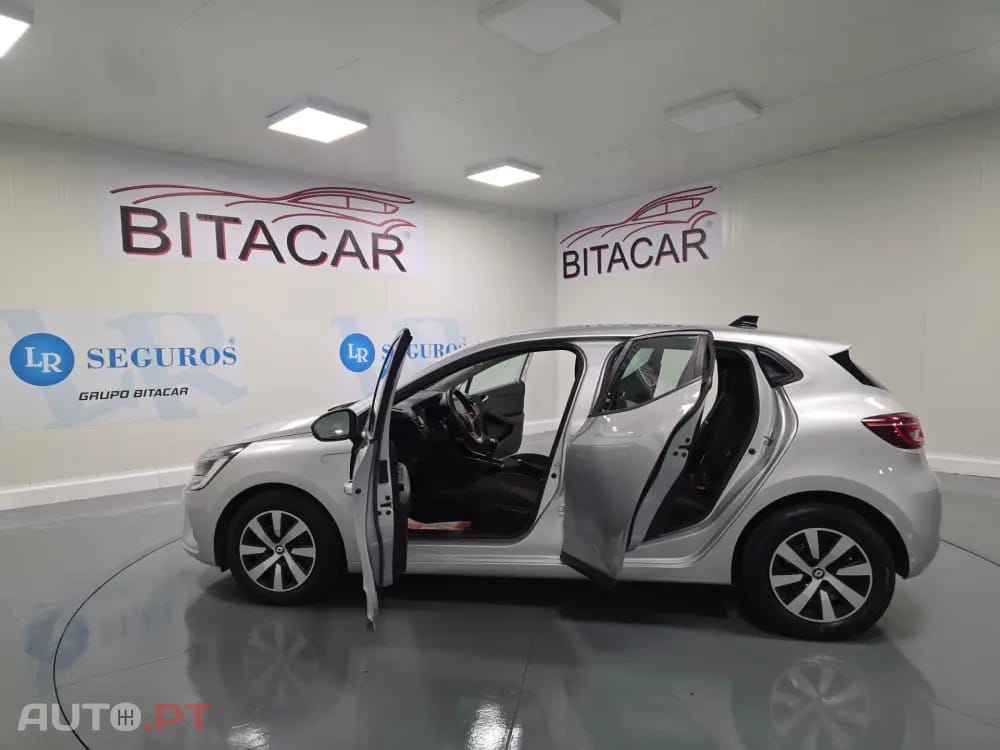 Renault Clio 1.0 TCe Evolution — fotografia 46
