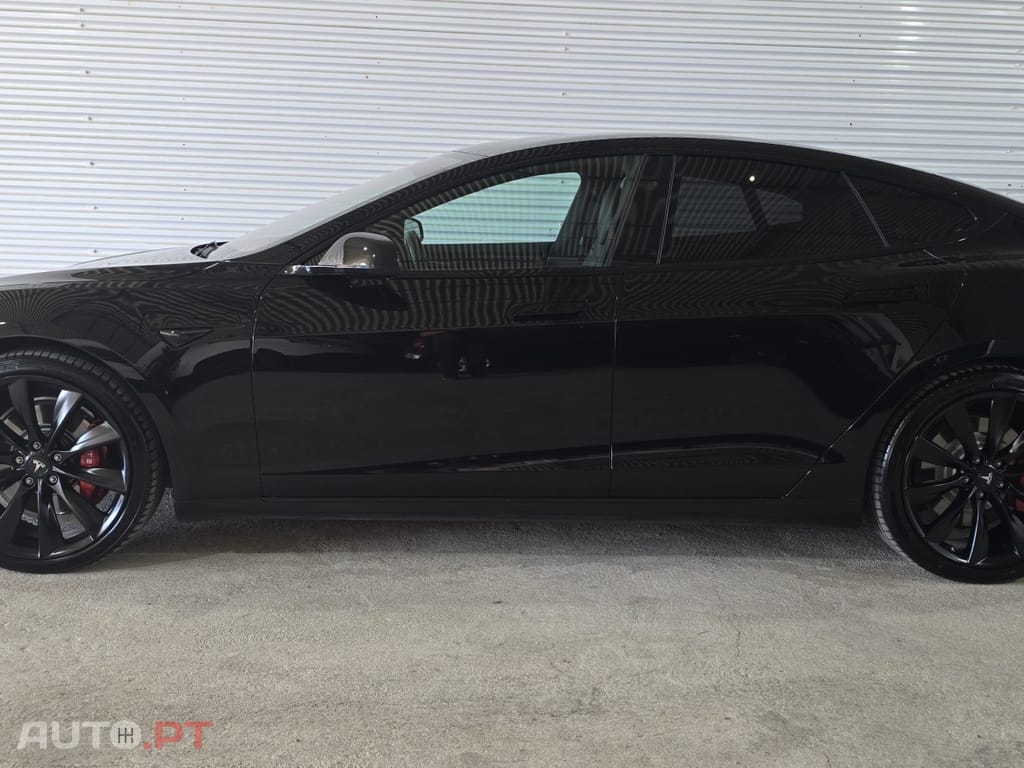 Tesla Model S 100 kWh Long Range Plus AWD