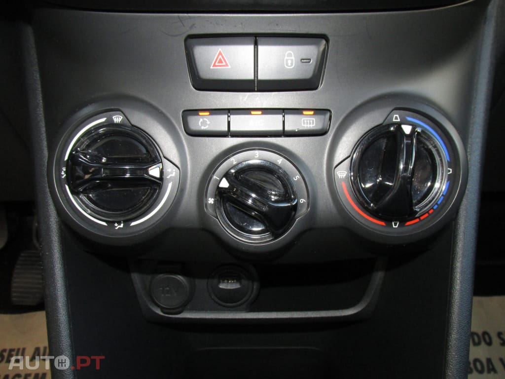 Peugeot 2008 1.2 PureTech Signature