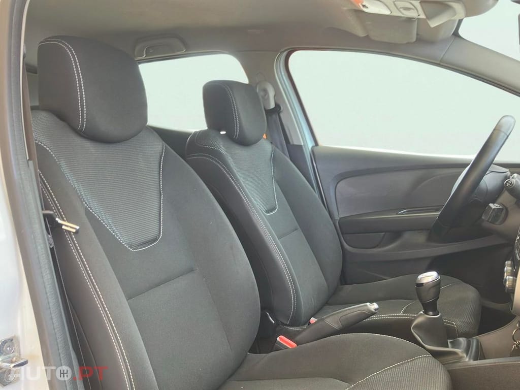 Renault Clio 0.9 TCe Limited Bi-Fuel