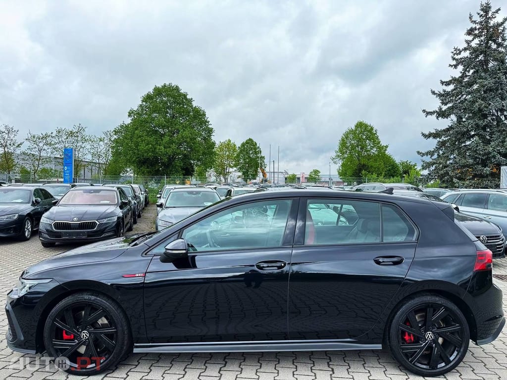 Volkswagen Golf 2.0 TSI GTI Black Style