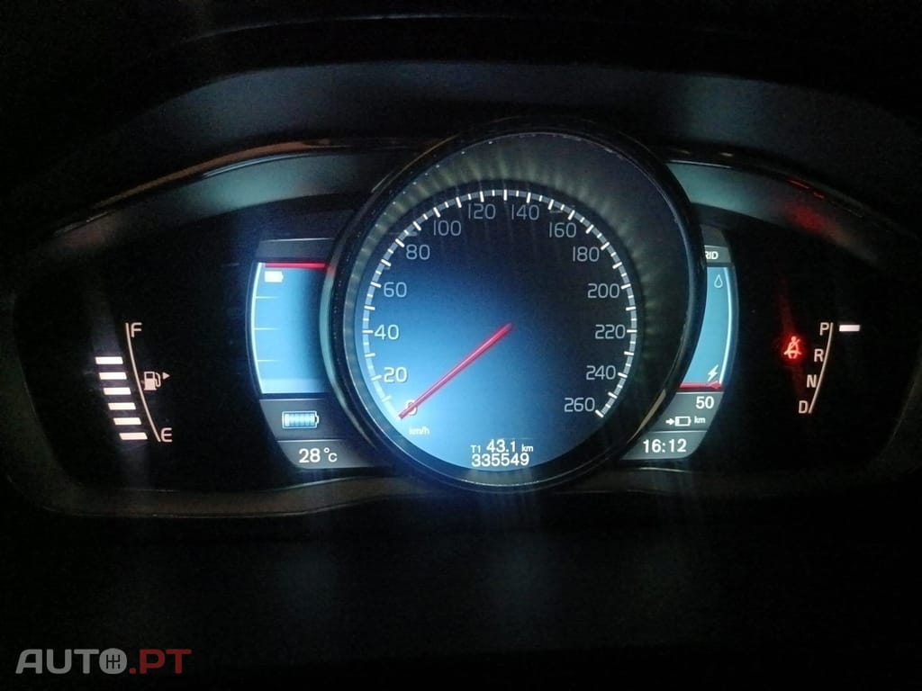 Volvo V60 2.4 D6 Momentum AWD Phev