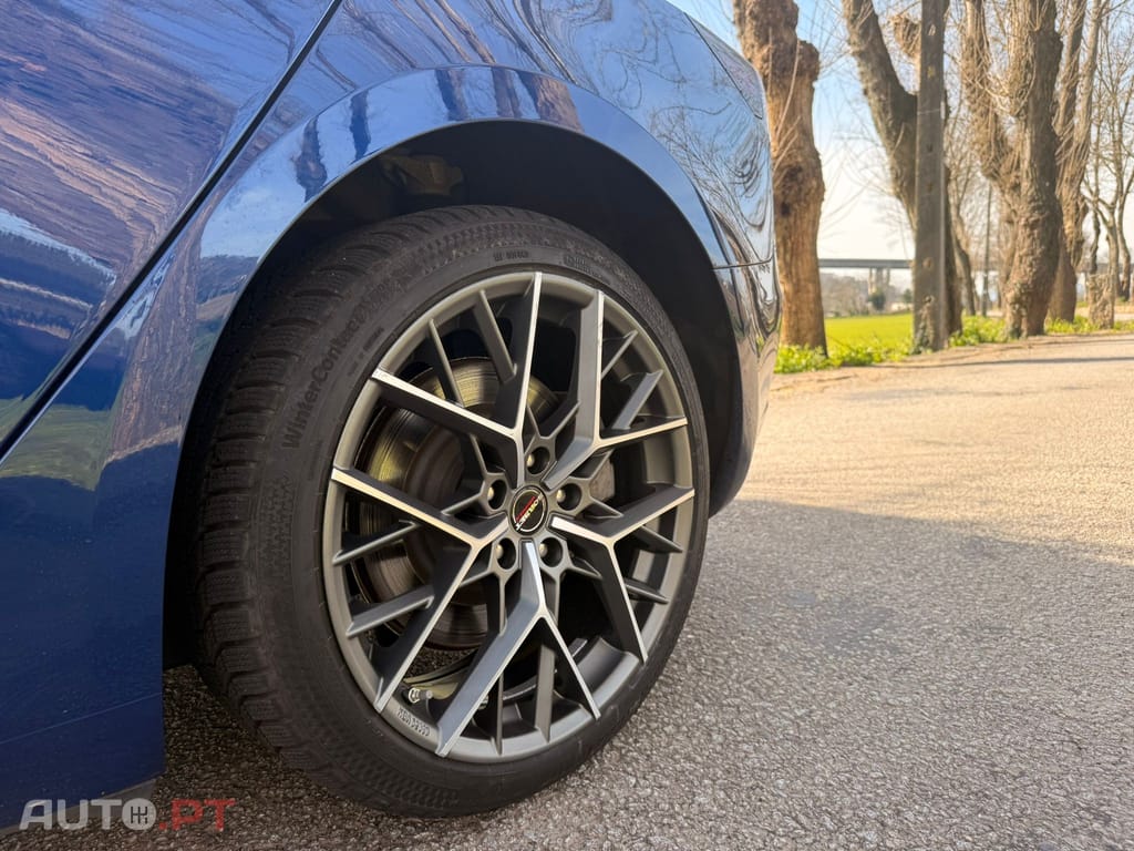 Tesla Model 3 Long-Range Dual Motor AWD