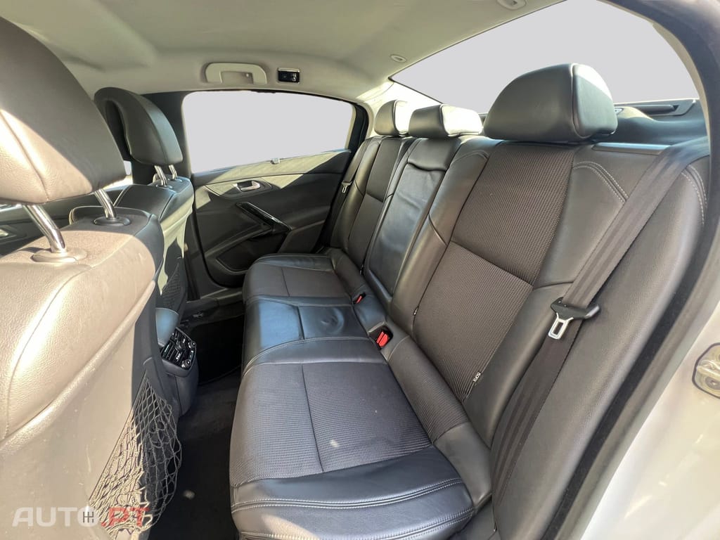 Peugeot 508 2.0 Hybrid4 200cv