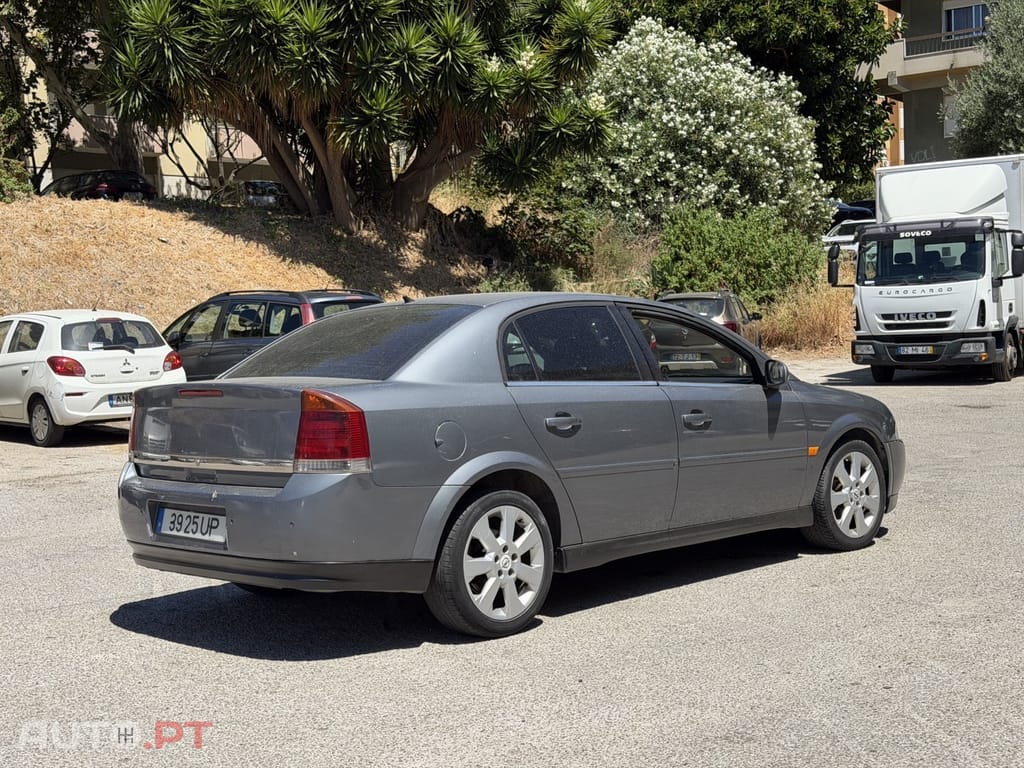 Opel Vectra 2.2 DTi Elegance