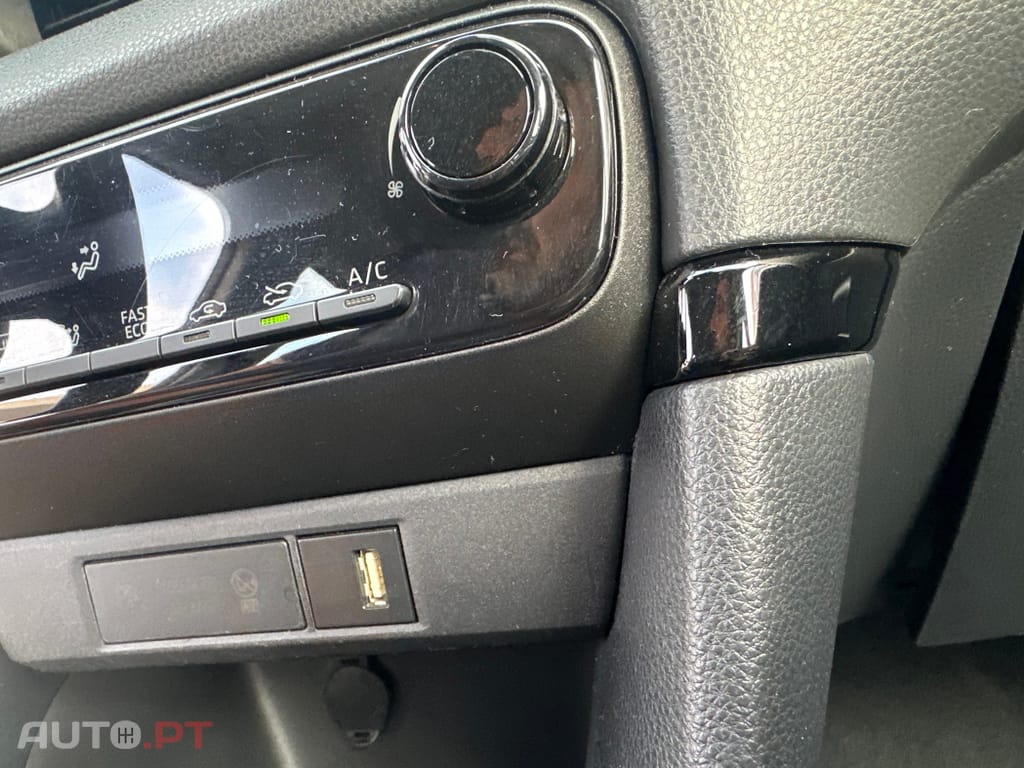 Toyota Yaris 1.5 hybrid