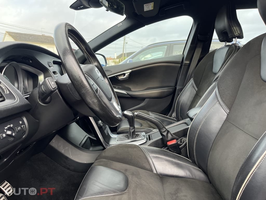 Volvo V40 D2
