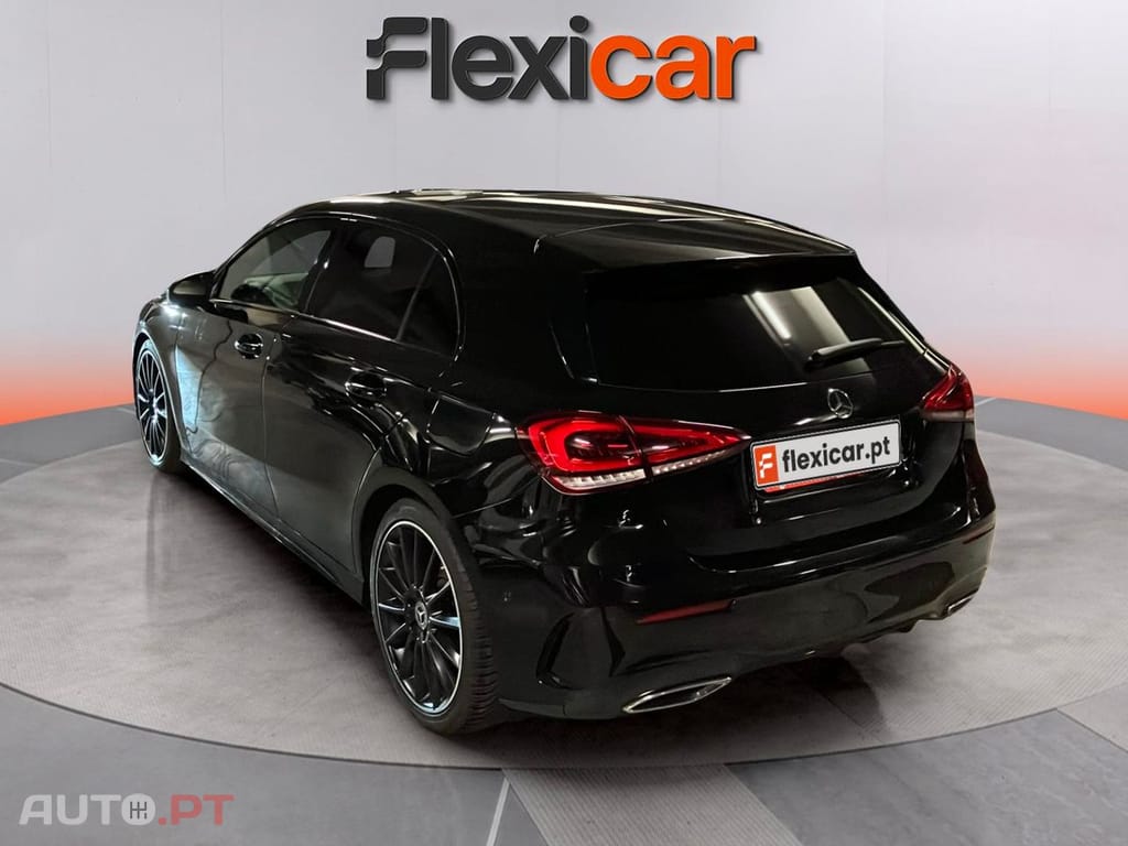 Mercedes-Benz A 180 d AMG Line Aut. — fotografia 3