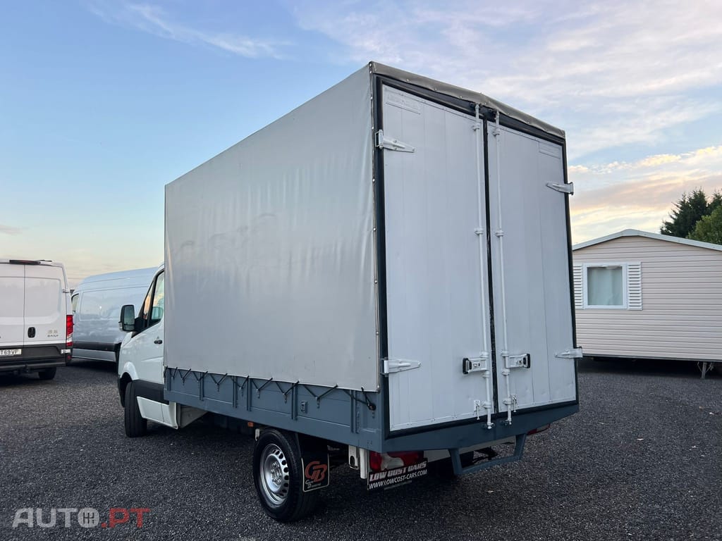Volkswagen Crafter 35 2.5 TDi 164 Média