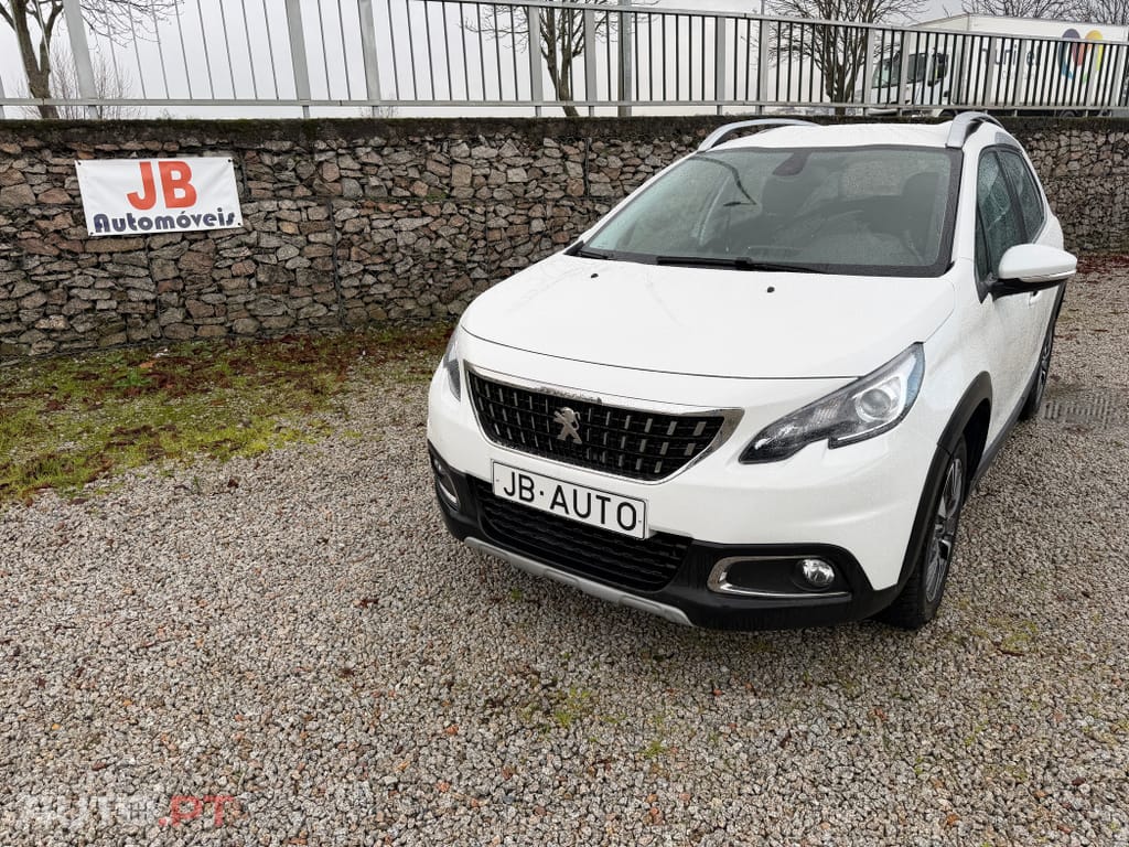 Peugeot 2008 1.2 PureTech Allure