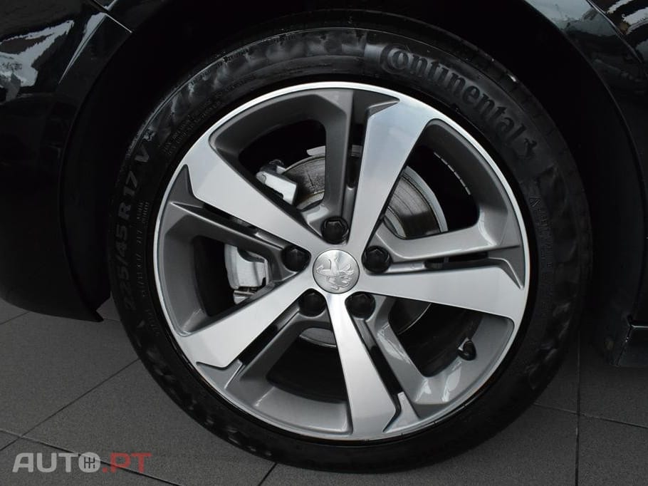 Peugeot 308 1.6 e-HDi Allure J17