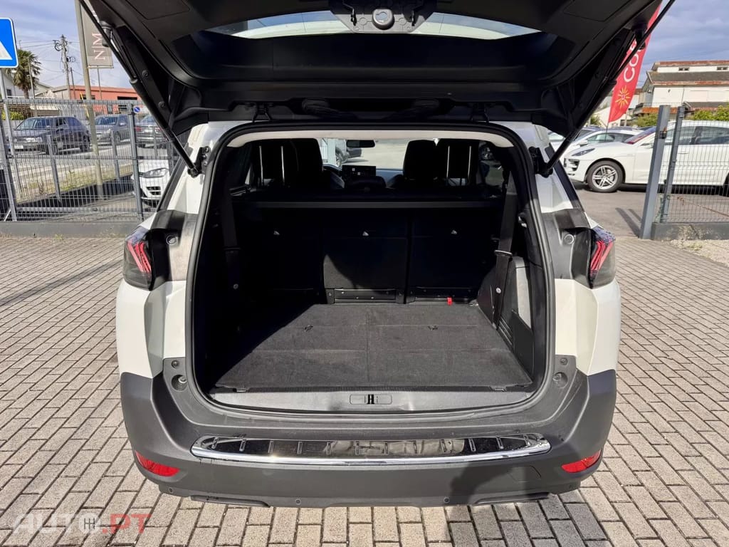 Peugeot 5008 1.5 BlueHDi Allure EAT8