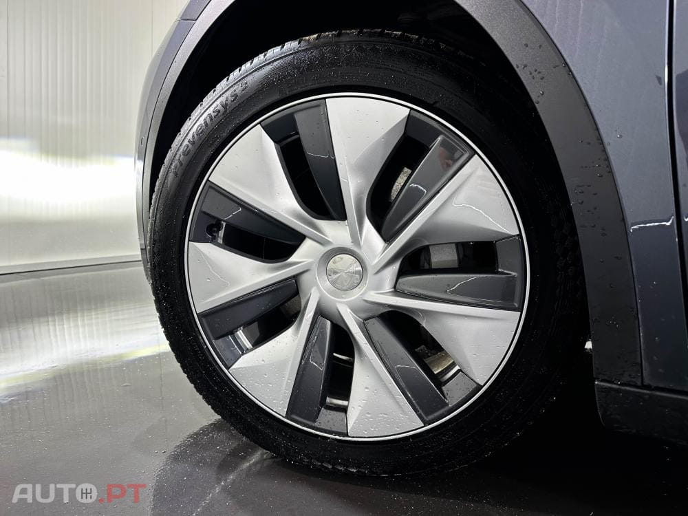 Tesla Model Y Long Range Dual Motor AWD