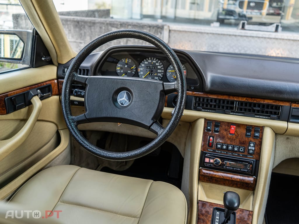 Mercedes-Benz 500 SEC W126