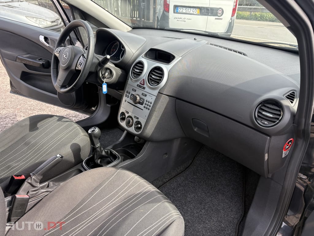 Opel Corsa 1.2 Enjoy