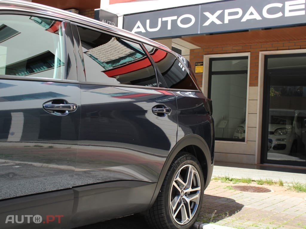 Peugeot 5008 BlueHDI 130 EAT8 Allure