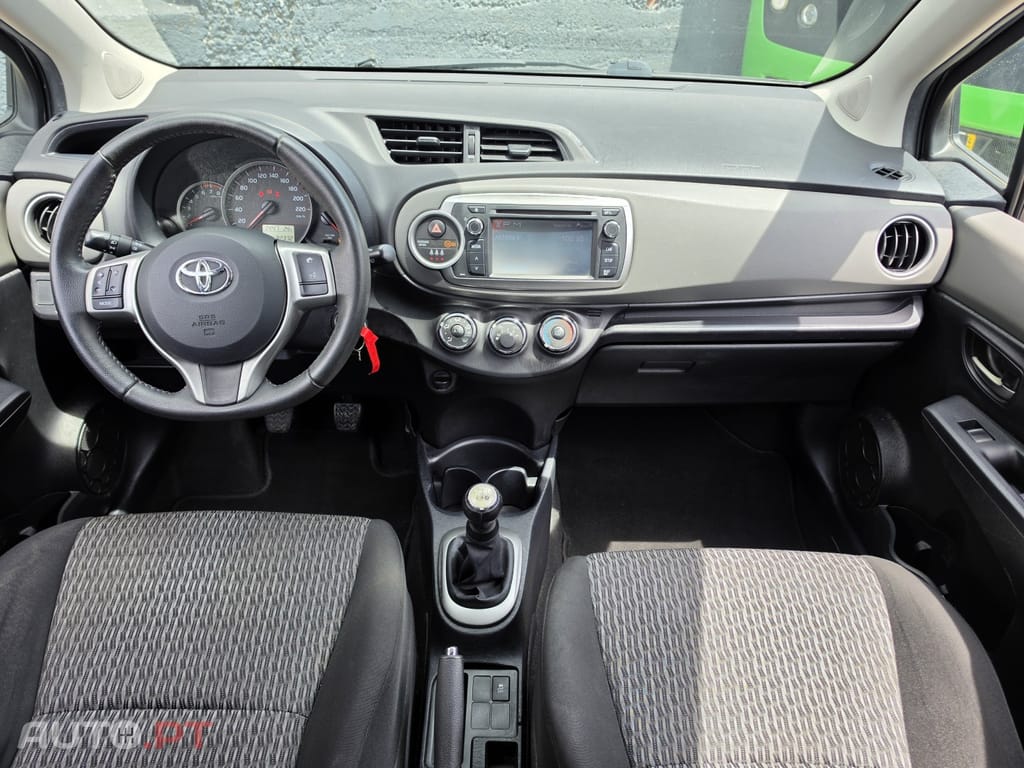 Toyota Yaris 1.0 VVT-i Comfort+Navi