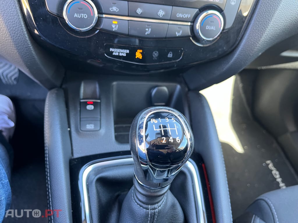 Nissan Qashqai Connecta JLL 18