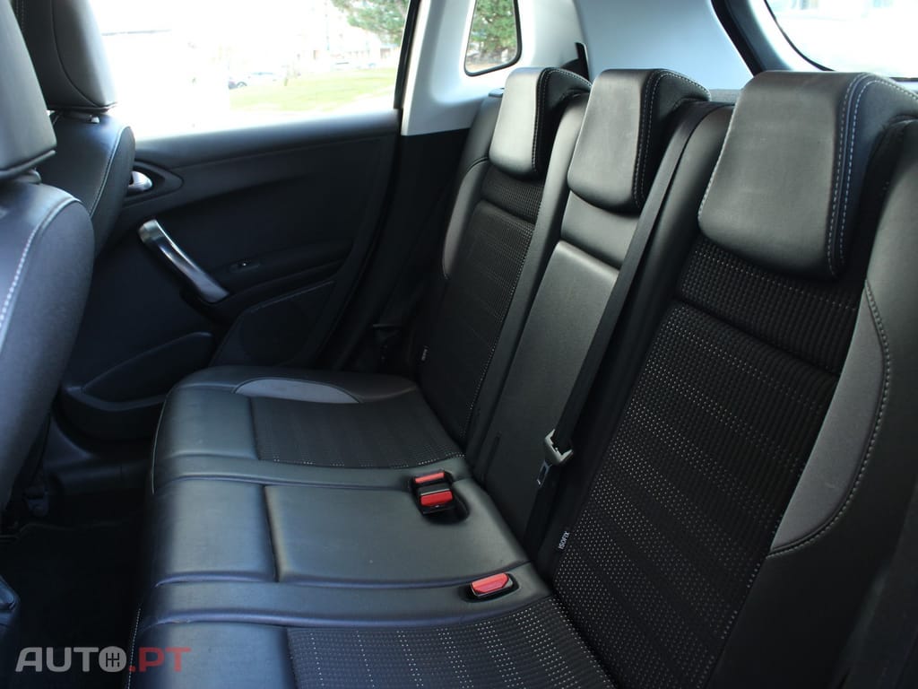 Peugeot 2008 1.2 PureTech Allure