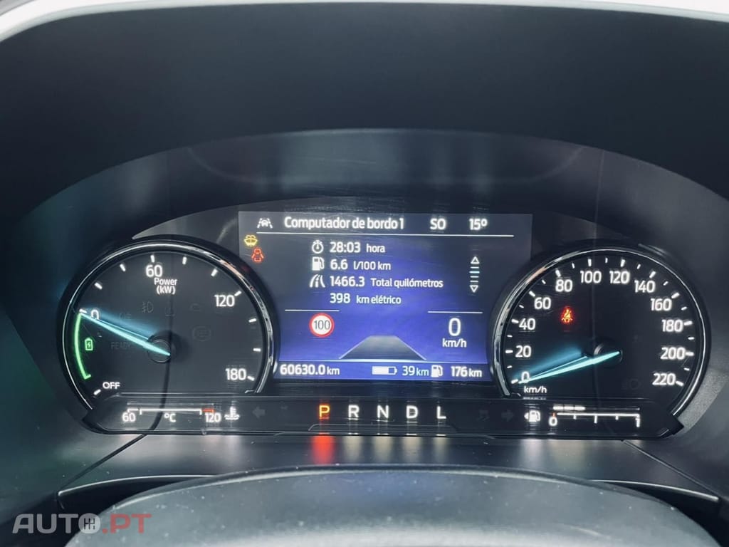 Ford Kuga 2.5 Duratec TITANIUM PHEV