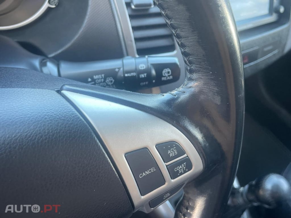 Mitsubishi Outlander 2.0 DI-D Instyle2 4WD