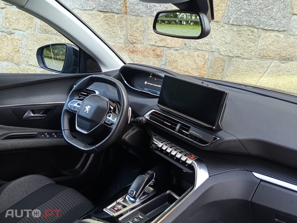 Peugeot 3008 SUV Active Pack EAT8