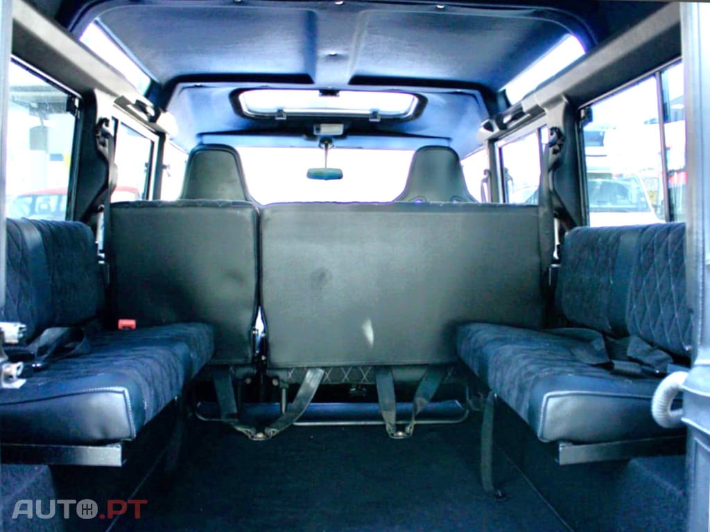 Land Rover Defender 110 2.5 Td5 122 cv 9 Lugares -Peça Rara