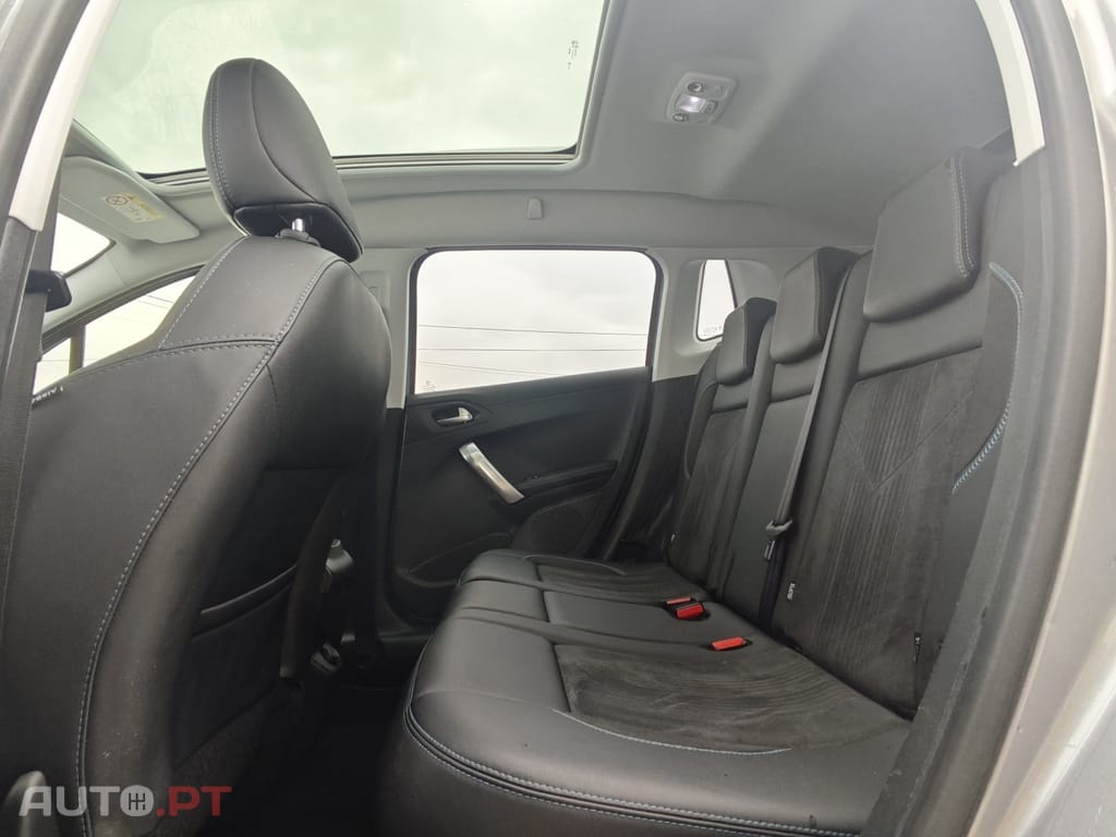 Peugeot 2008 1.6 BlueHDi Crossway