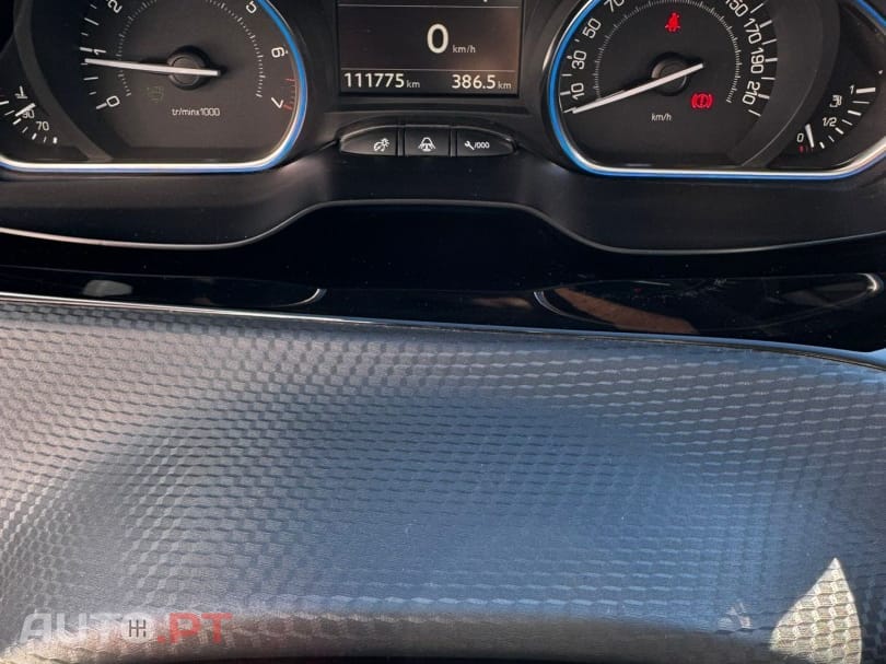 Peugeot 2008 1.2 PureTech Crossway EAT6