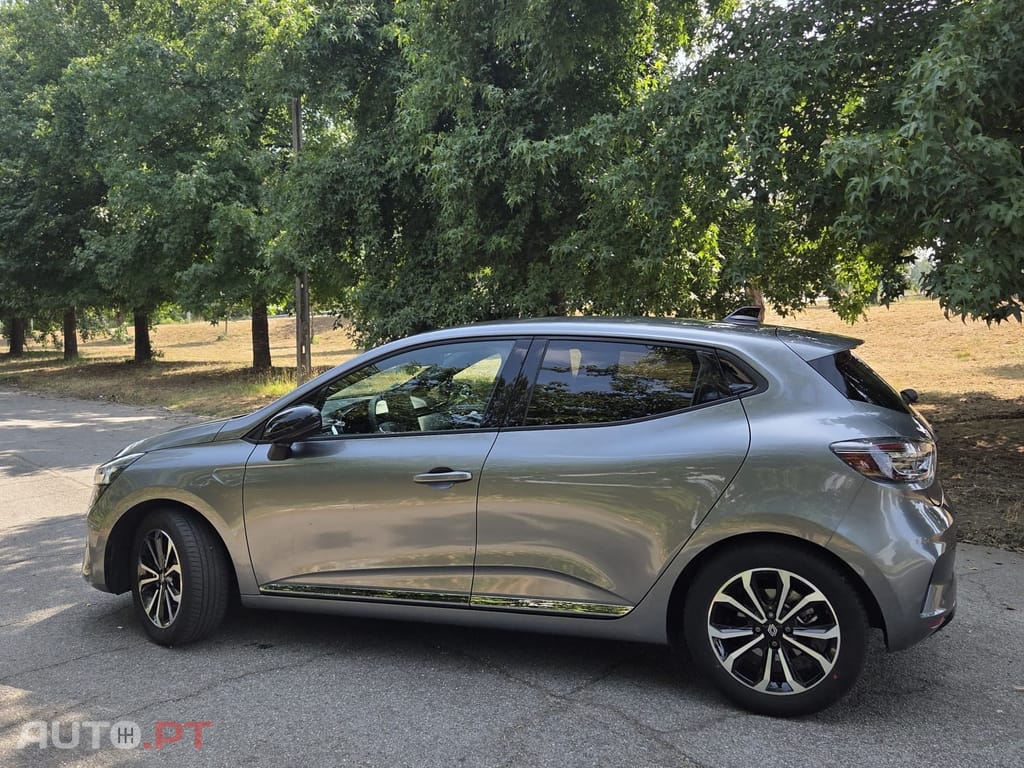 Renault Clio E-Tech ybrid