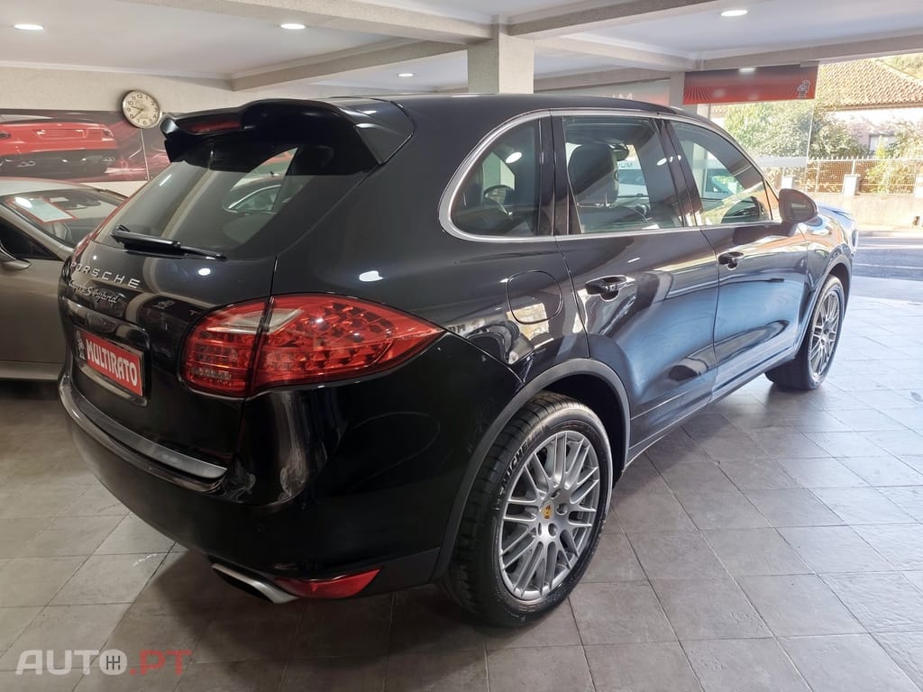 Porsche Cayenne S Hybrid