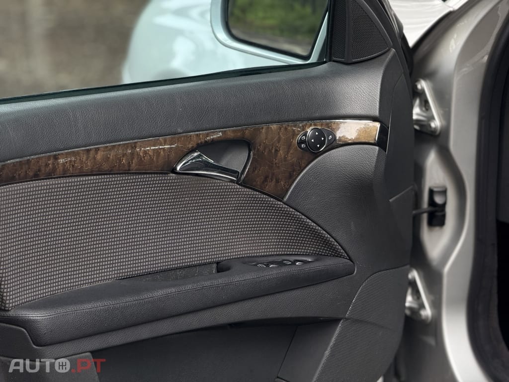 Mercedes-Benz E 270 CDI STATION ADVANTGARDE