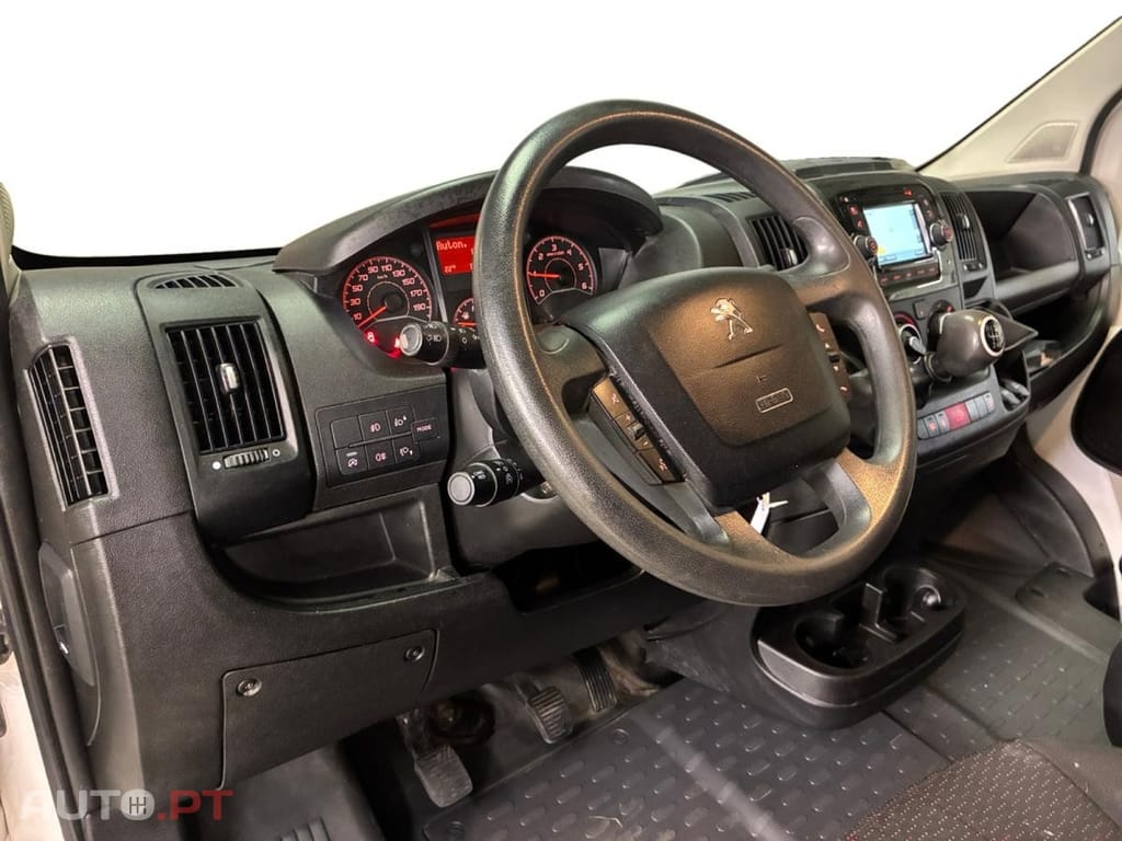 Peugeot Boxer 2.0 BlueHDi 335 L3H2 Premium