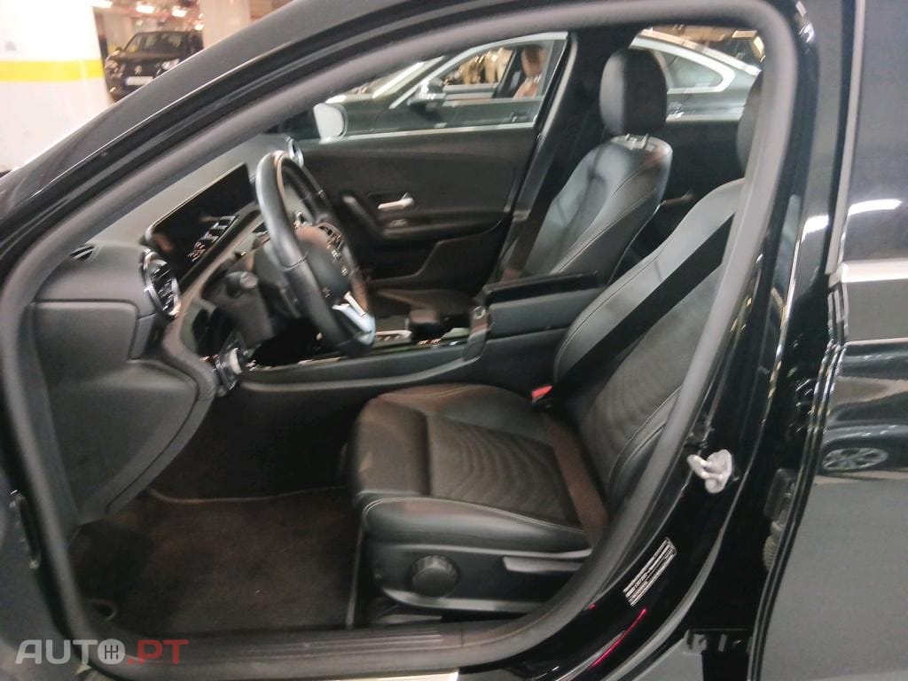 Mercedes-Benz A 250 E STYLE PLUS Hibrido Plug-In