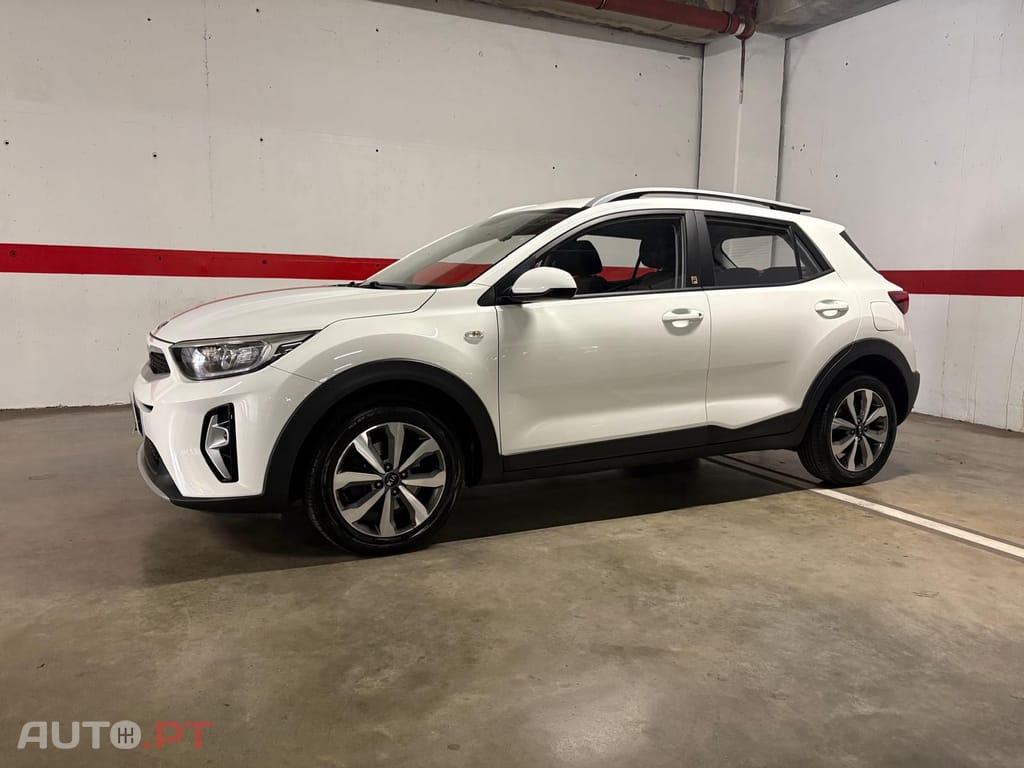 Kia Stonic 1.2 by FILA