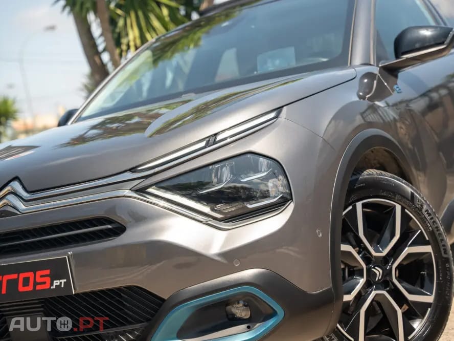 Citroen e-C4 X Shine