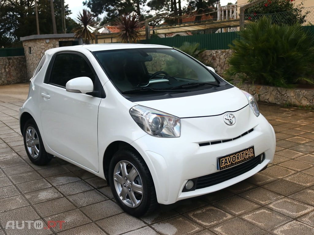 Toyota iQ 1.0 VVT-i Essential+AC