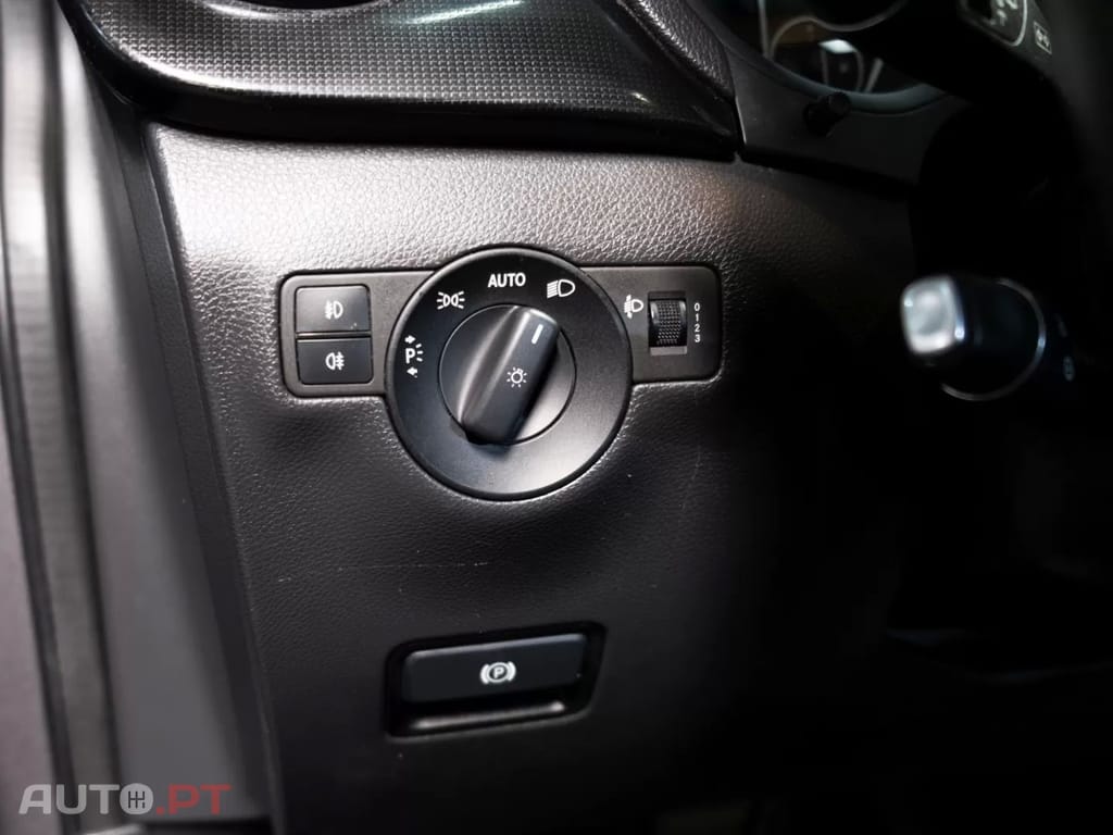 Mercedes-Benz B 180 d 7G-DCT