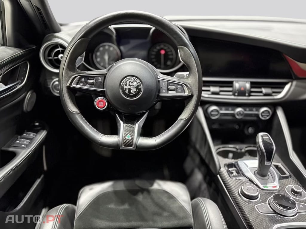 Alfa Romeo Giulia 2.9 V6 Bi-Turbo