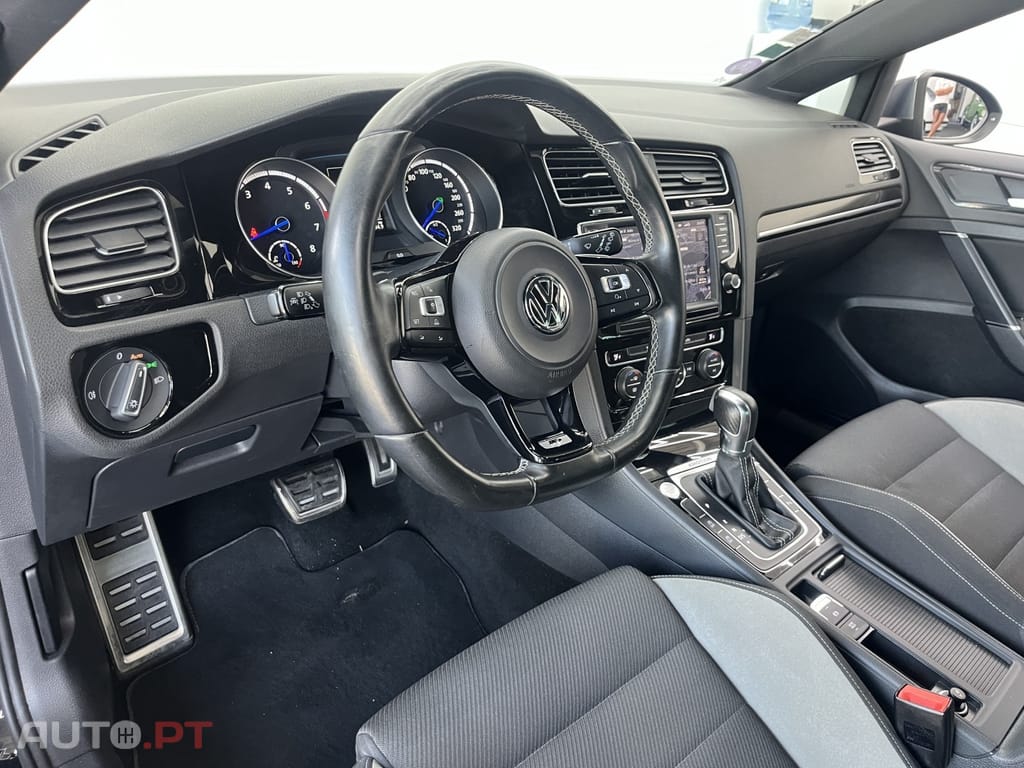 Volkswagen Golf 2.0 TSI R DSG