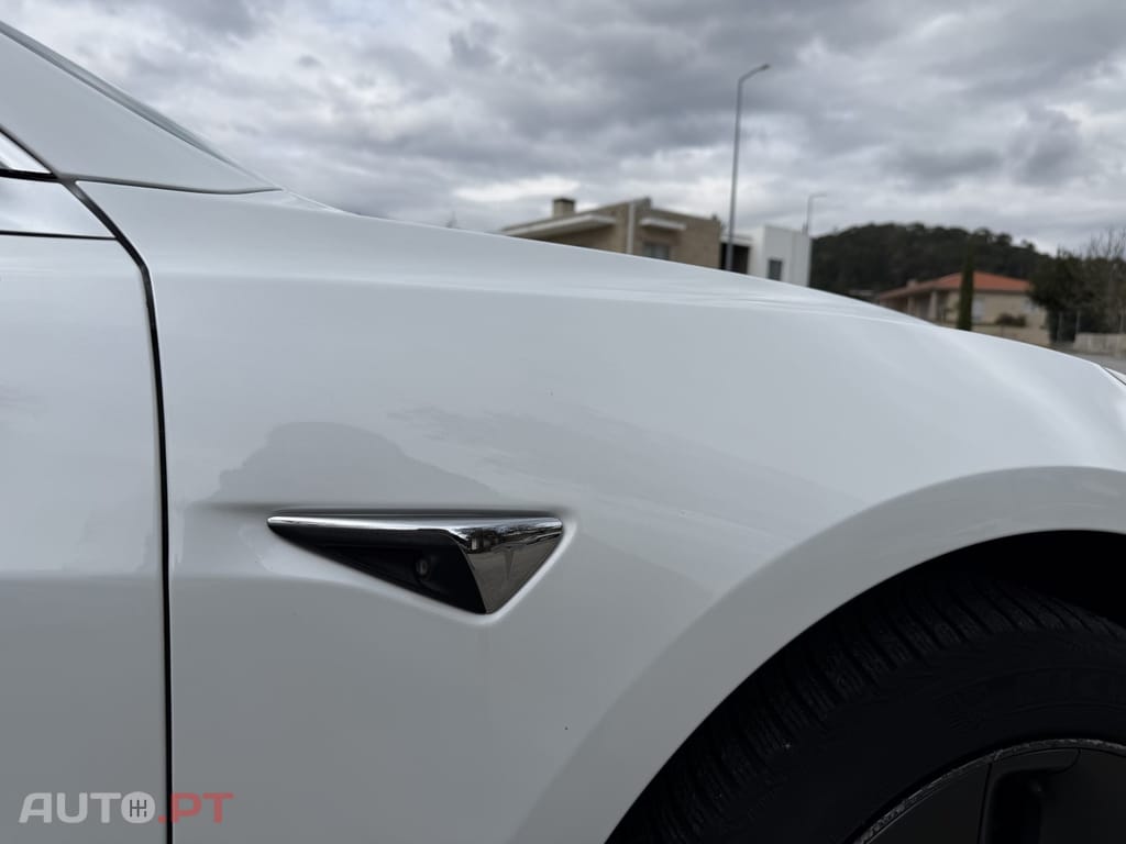 Tesla Model 3 Long Range AWD Dual Motor