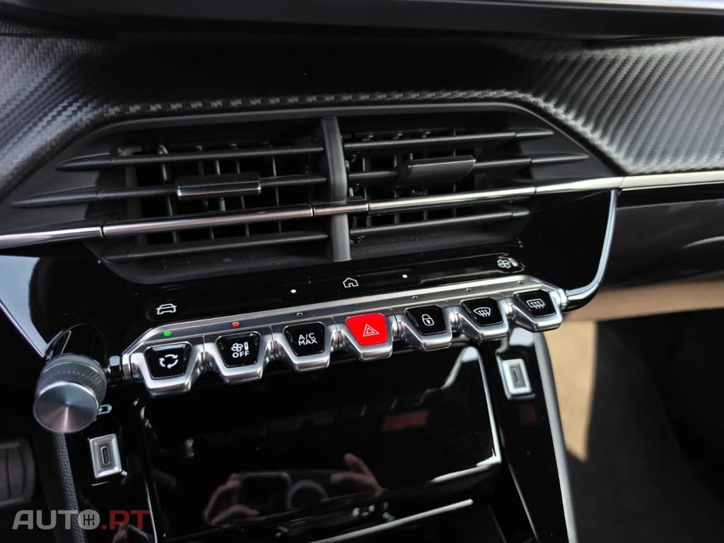 Peugeot 2008 Hybrid 136 e-DSC Allure