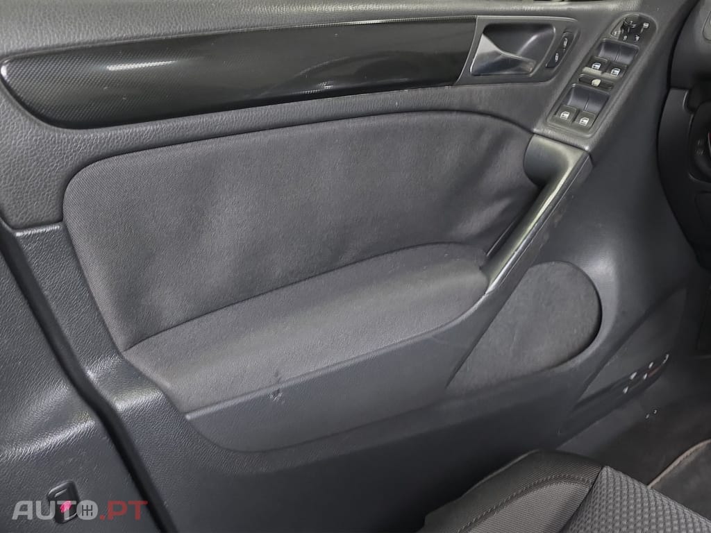 Volkswagen Golf 1.6 TDi Highline