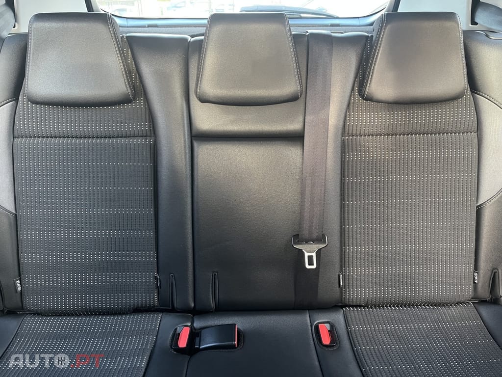 Peugeot 2008 1.2 PureTech Allure EAT6