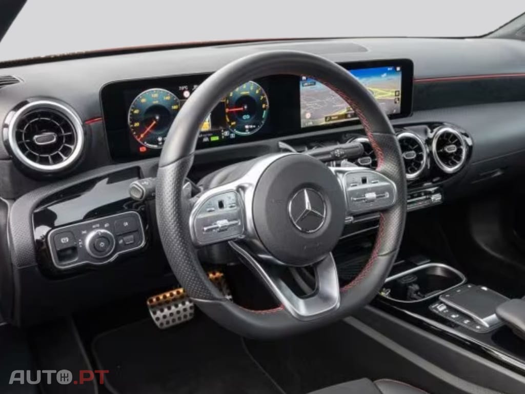 Mercedes-Benz A 250 I.V.A DEDUTIVEL e AMG