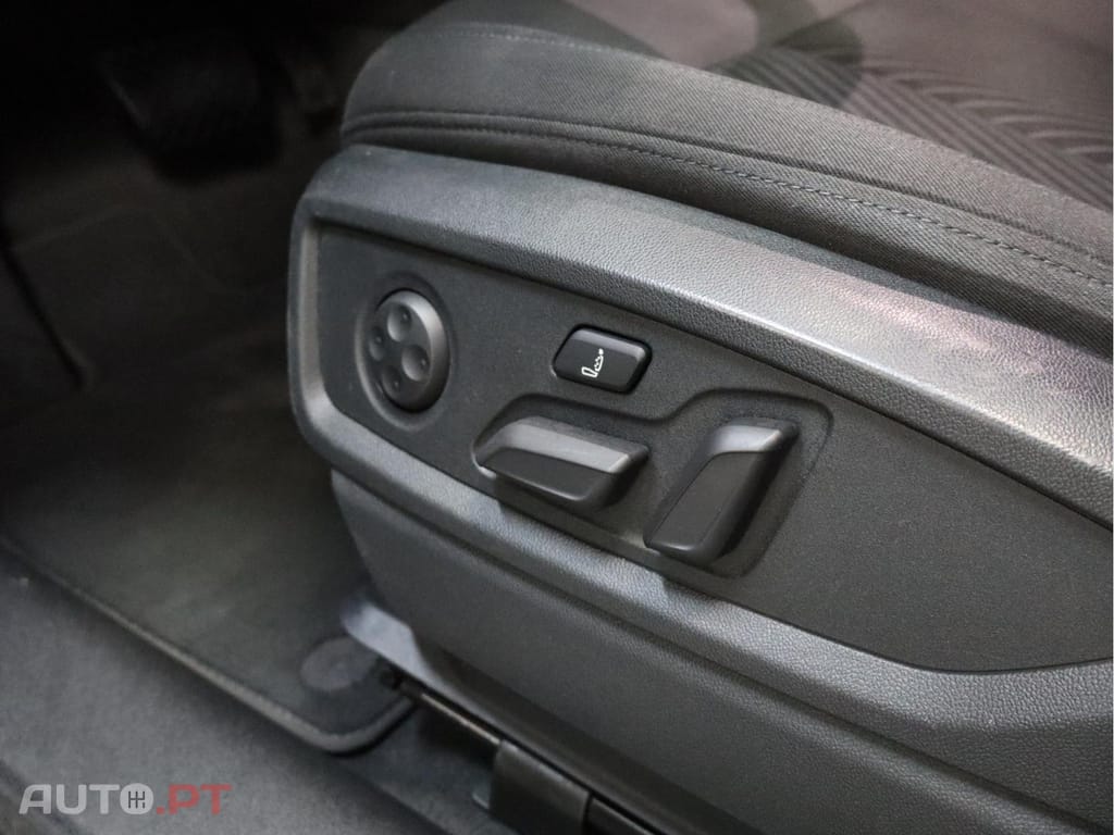Audi Q5 50 TFSIe quattro S tronic Advance 