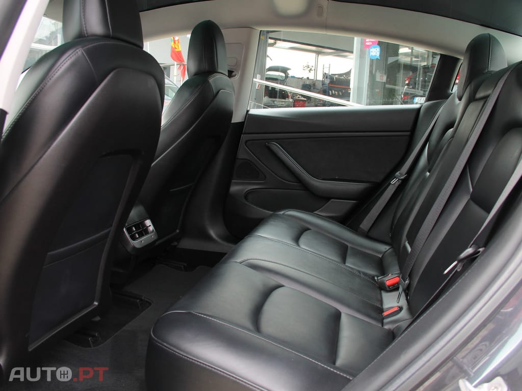 Tesla Model 3 Long-Range Dual Motor AWD