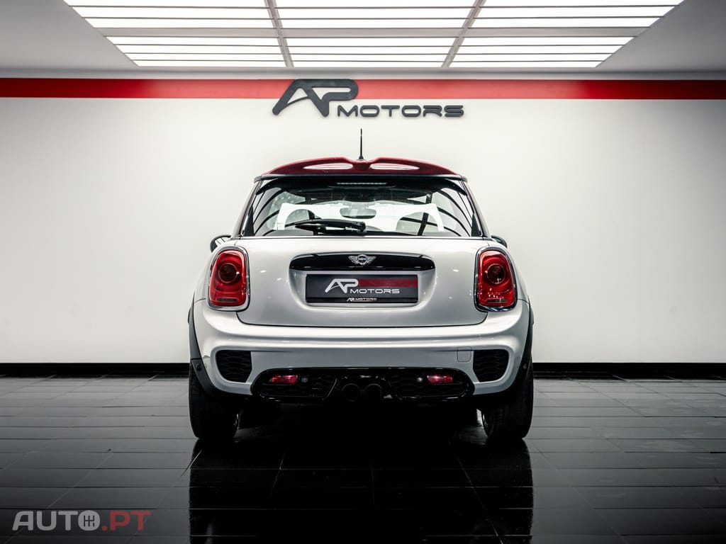 MINI Cooper John Cooper Works