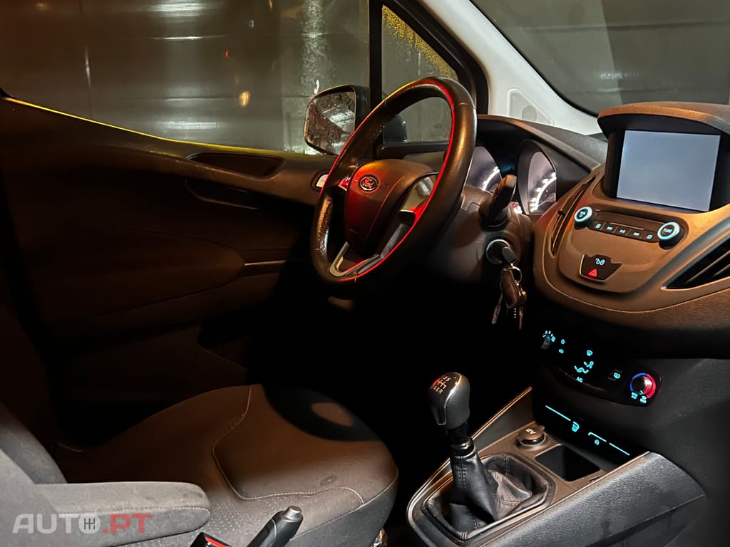 Ford Courier Comercial